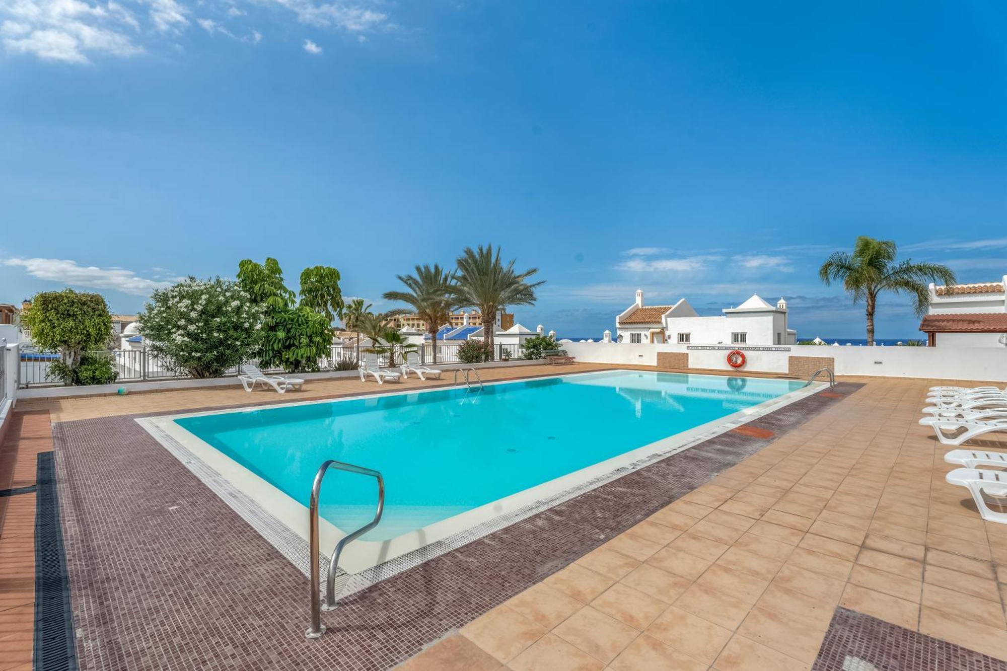 Beautifull Residencial Albatros By Paramount Holidays Costa Adeje Dış mekan fotoğraf